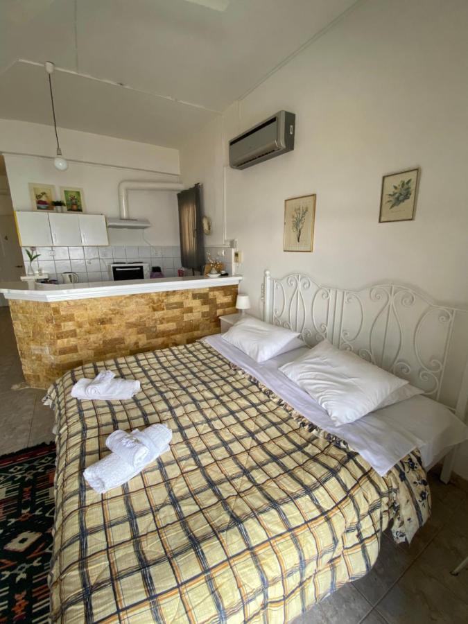Δωματια Ξανθουλα Xanthoyla Rooms Амаліаполі Екстер'єр фото